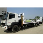 Vehicle Self loader with hydraulick jack dan winch 7